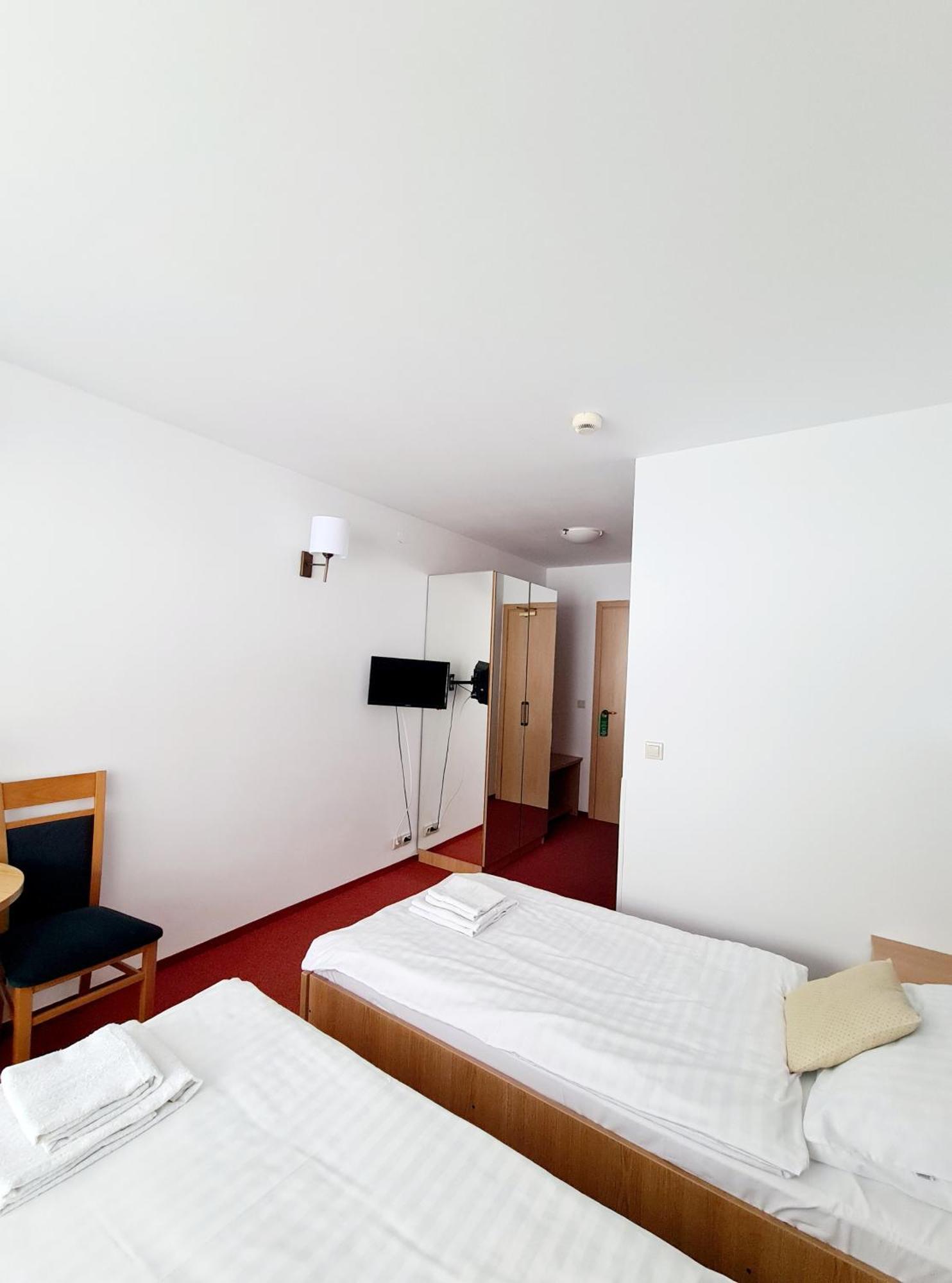 Ski Hotel Piwniczna-Zdroj Екстер'єр фото