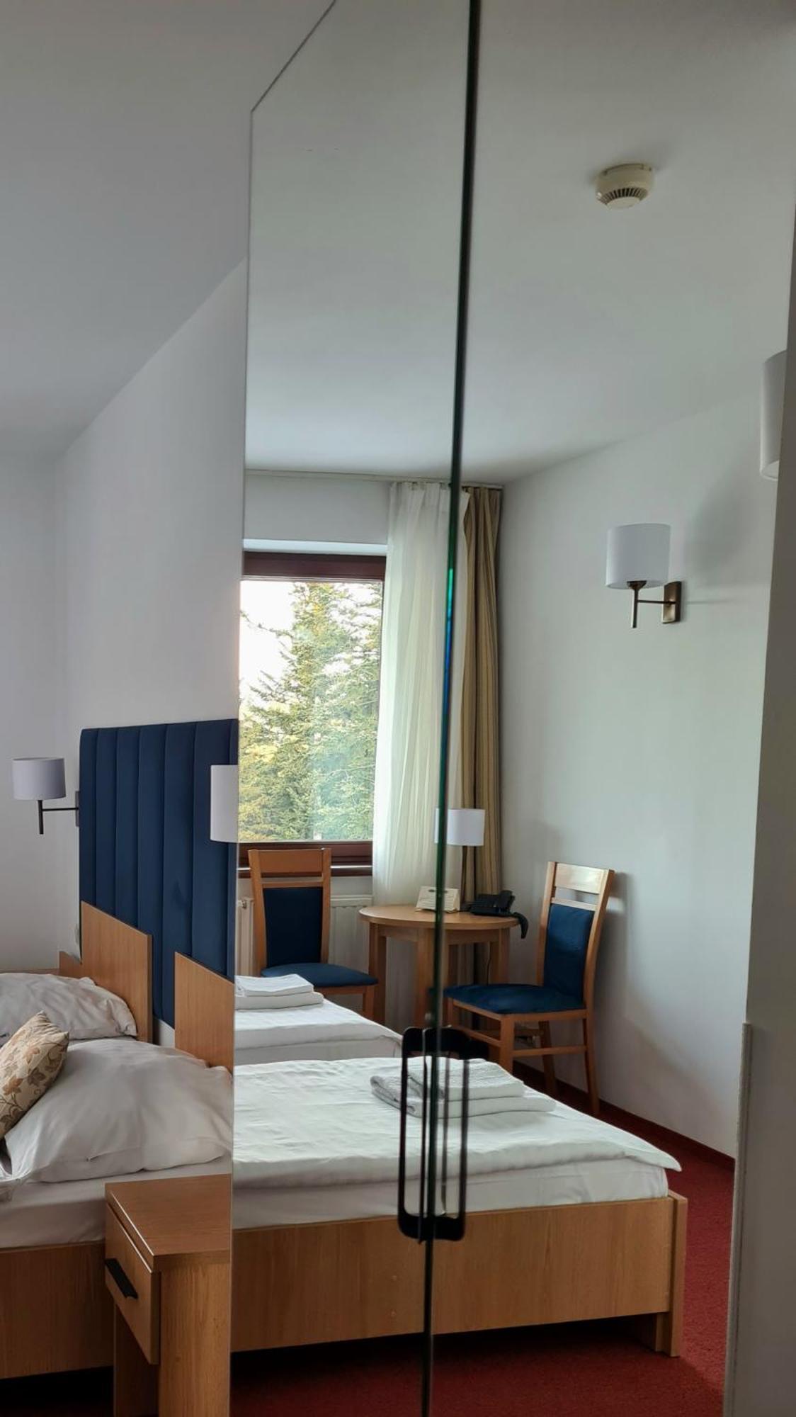 Ski Hotel Piwniczna-Zdroj Екстер'єр фото